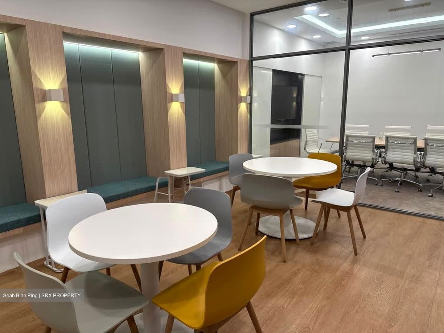 PLUS (D1), Office #622058221